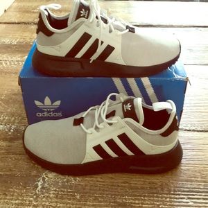 New w/box Adidas sneakers / shoes